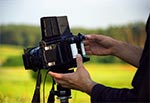 Mamiya Bartka Dybowskiego - nakładanie filmu. Plener towarzyski