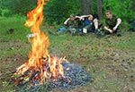 Grillowanie podczas upałów to porażka - nie ma chętnych do zbliżenia się do ognia ;) Rejon Łysych Byków