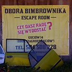 W Obroczy, Guciowie i Bondyrzu mamy wiele atrakcji ale brakuje tam obecnie najważniejszego - najzwyklejszego sklepu spożywczego. Obecnie sklep Lewiatan (dlaczego nazwali go imieniem jednego z diabłów to tylko diabli wiedzą) w Bondyrzu jest w trakcie zmiany wlaściciela czyli jest nieczynny więc najbliższe sklepy mamy dopiero w Malewszczyźnie, Krasnobrodzie i w Jacni. Dla rowerzystów jest to ważna informacja, zwłaszcza jeśli jedziemy na oparach. Na Roztoczu w wielu miejscach poznikały funkcjonujące od lat małe sklepy rodzinne. Sytuacja jest gorsza niż za poprzedniej komuny, co w sumie nie dziwi.